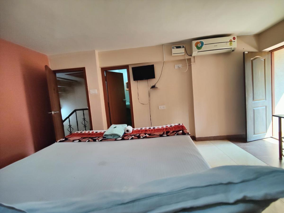 Menezes House Hotel Pangim Exterior foto