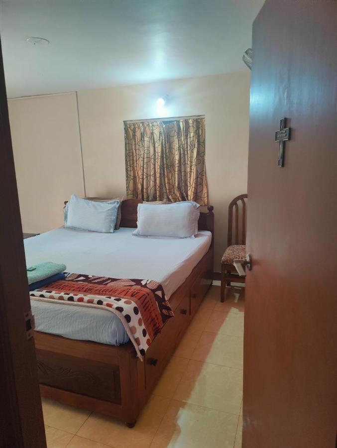 Menezes House Hotel Pangim Exterior foto