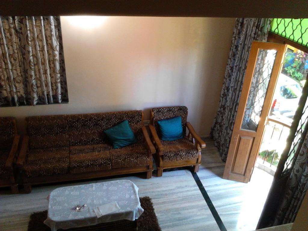 Menezes House Hotel Pangim Exterior foto